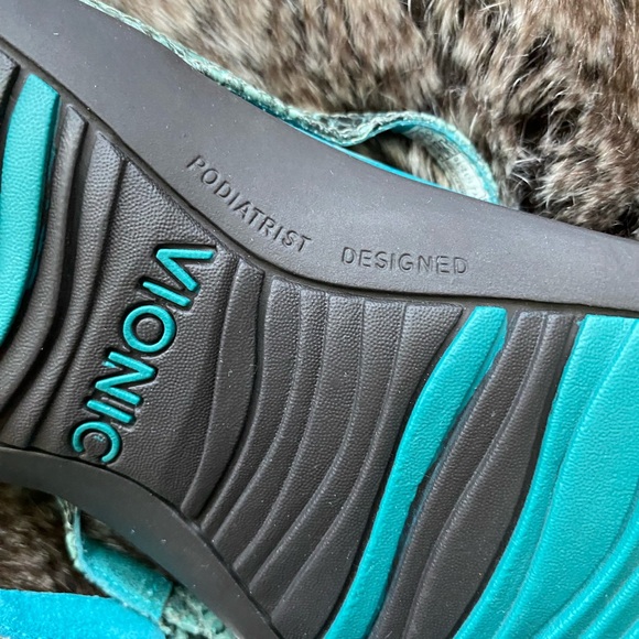 Vionic Women’s Rest Karina Backstrap Sandal in Teal Snakeskin W/ Silver. Sz. 6M. - Picture 4 of 11